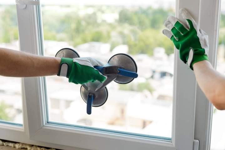 Dépannage rapide, pose de vitres en urgence